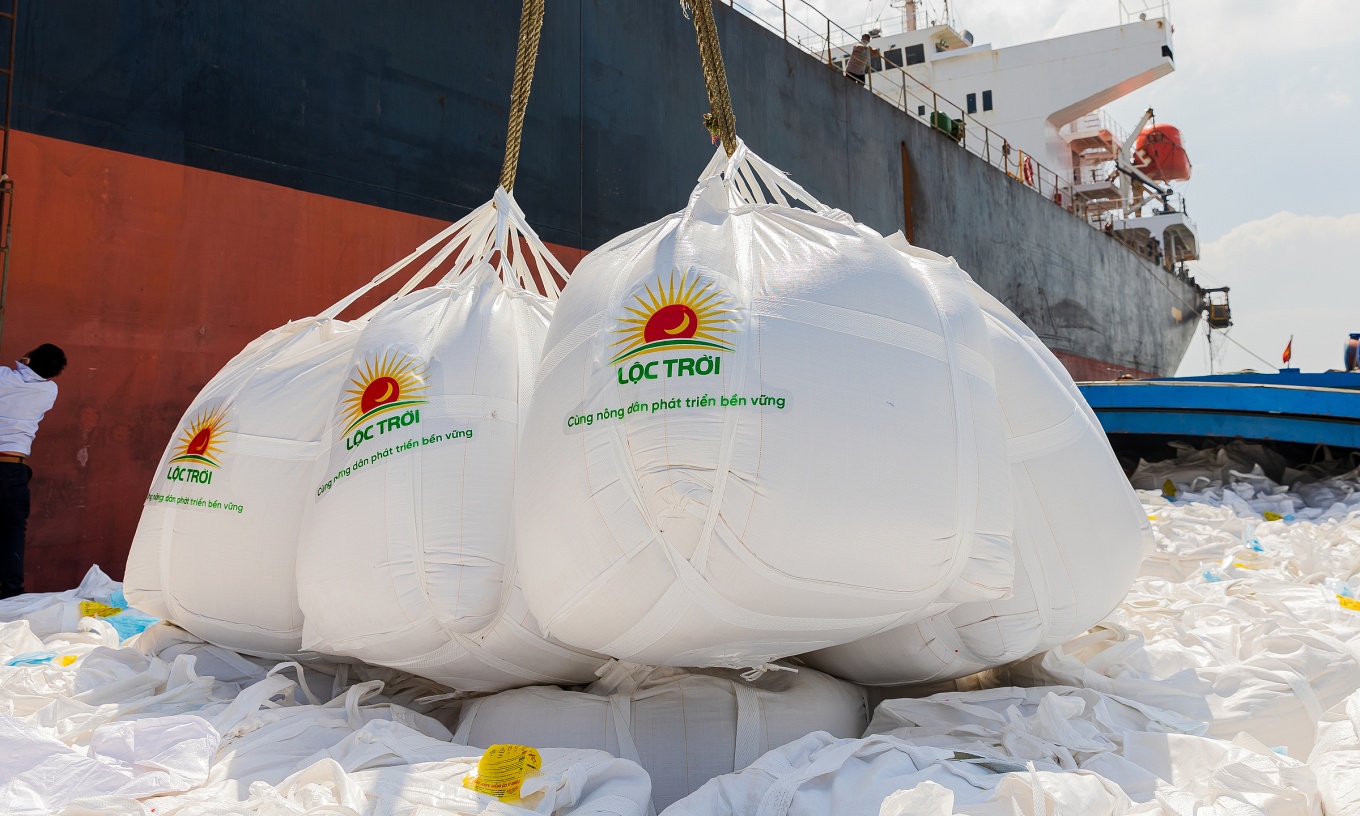 Loc Troi chot ngay hop bat thuong ban van de nhan su hinh anh