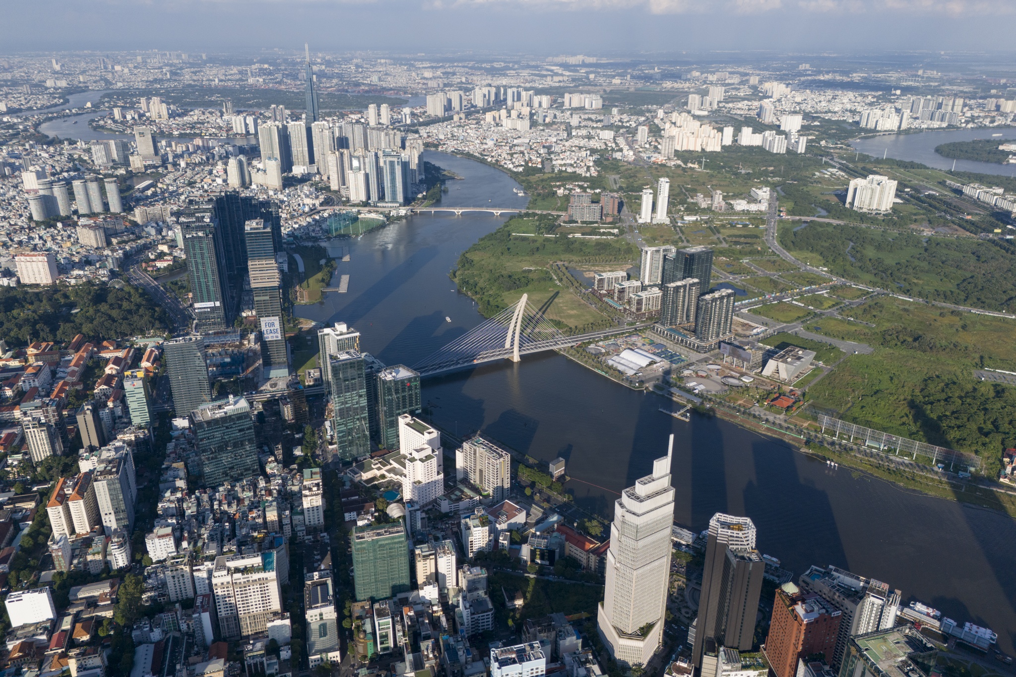 Gia nha tang khap noi hinh anh