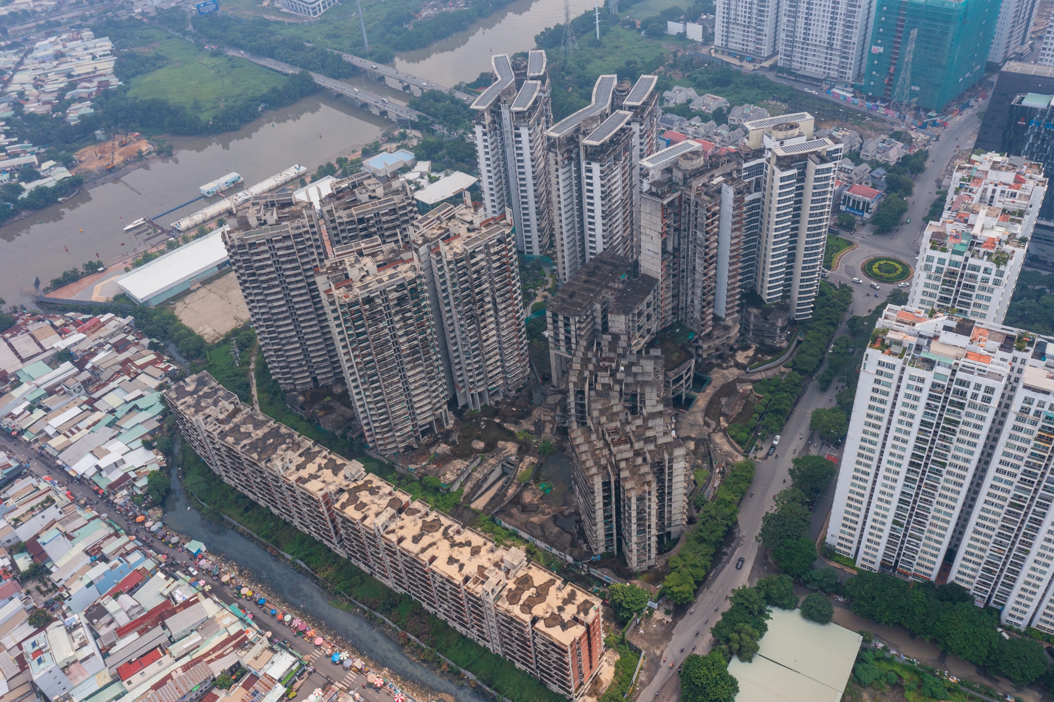 Them ngan hang rao ban khoan no cua chu 'sieu' du an Kenton Node hinh anh