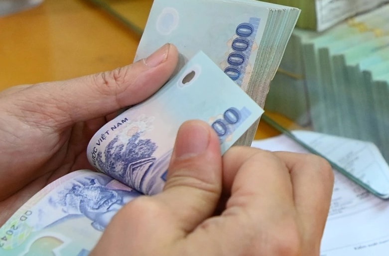 Thuc hu mot cong ty thuong Tet nguoi 70 trieu, nguoi chi 500.000 dong hinh anh