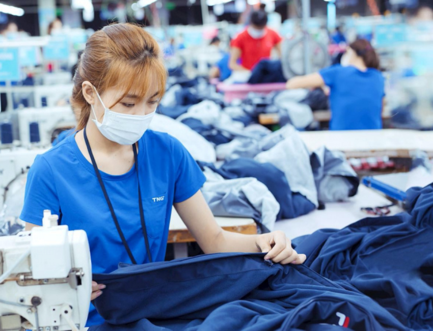 Cong ty may mac co bo la Chu tich, con giu chuc CEO bao lai ky luc hinh anh