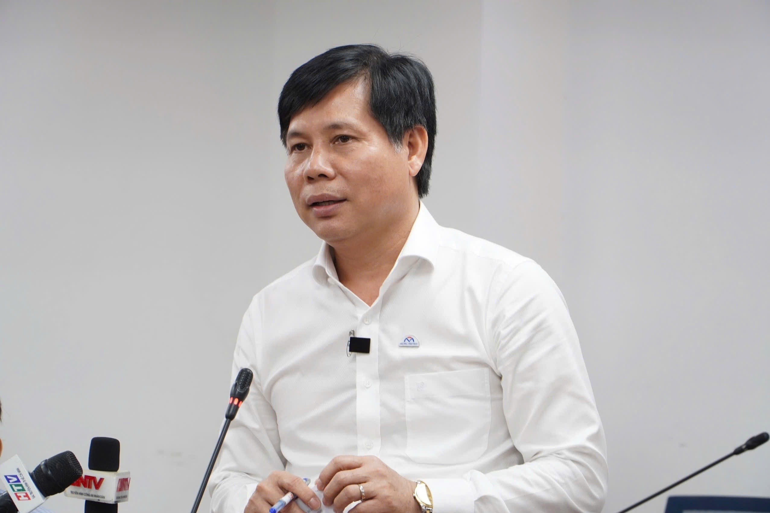 tau metro dung,  su co metro anh 1