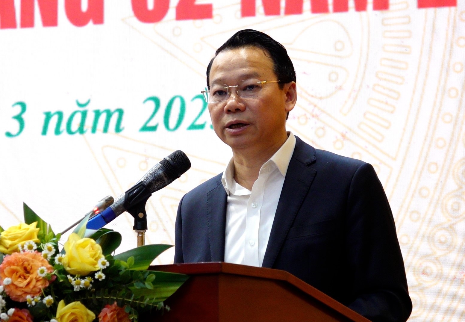 Hon 1.000 nguoi thuoc Bo Nong nghiep va Moi truong xin nghi viec hinh anh