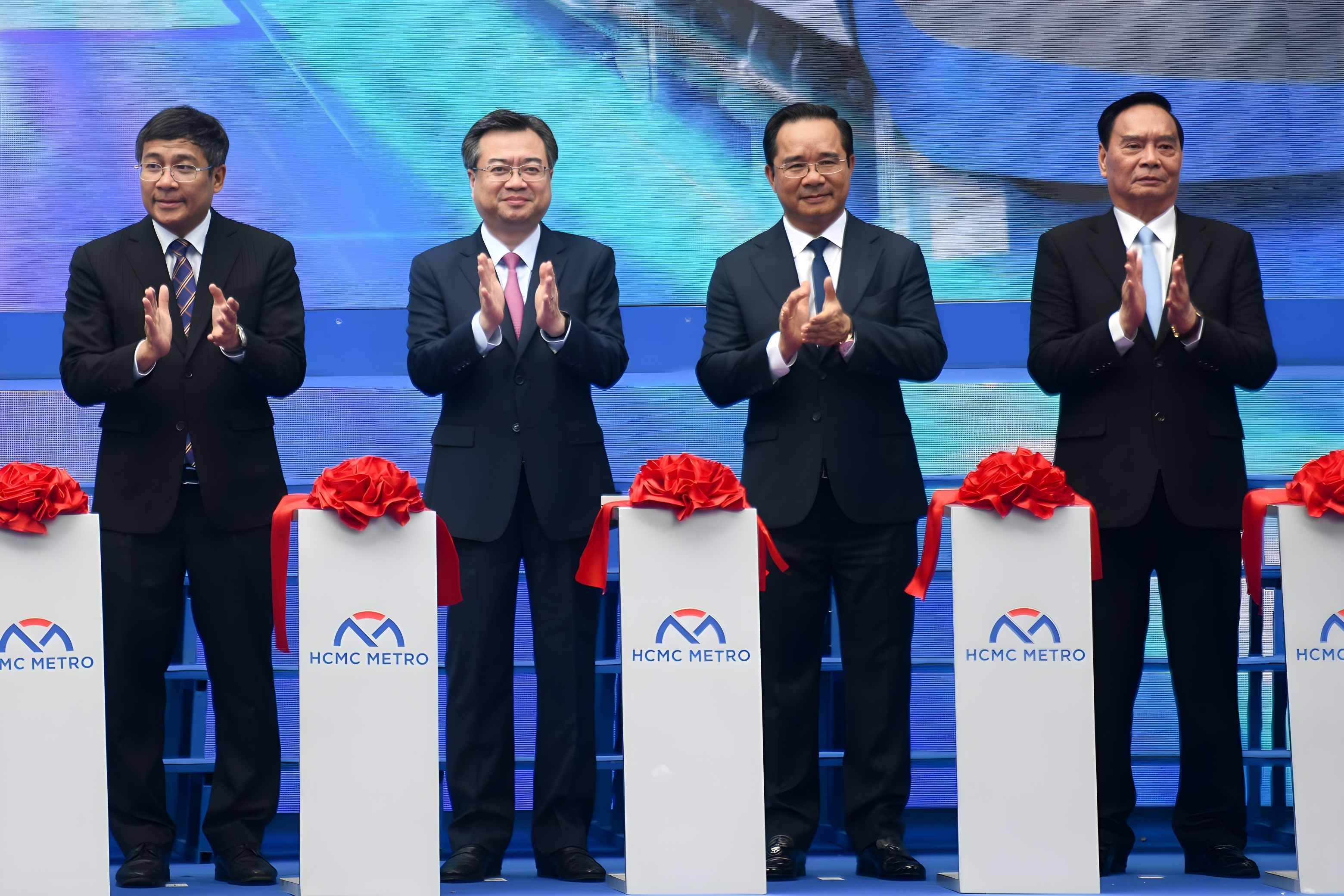 Ong Nguyen Thanh Nghi, Nguyen Van Duoc cat bang khanh thanh metro so 1 hinh anh