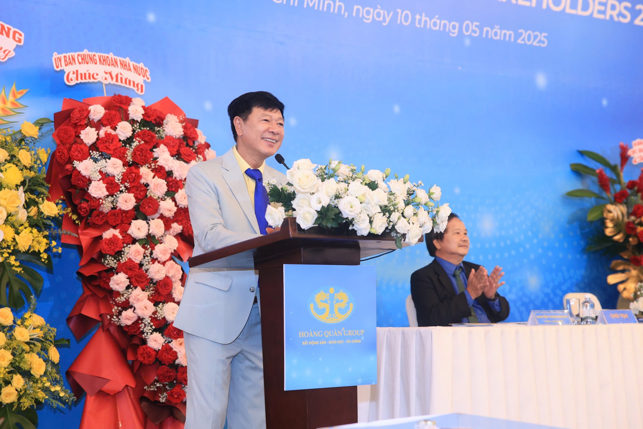 Chu tich Dia oc Hoang Quan xin tu kiem diem hinh anh