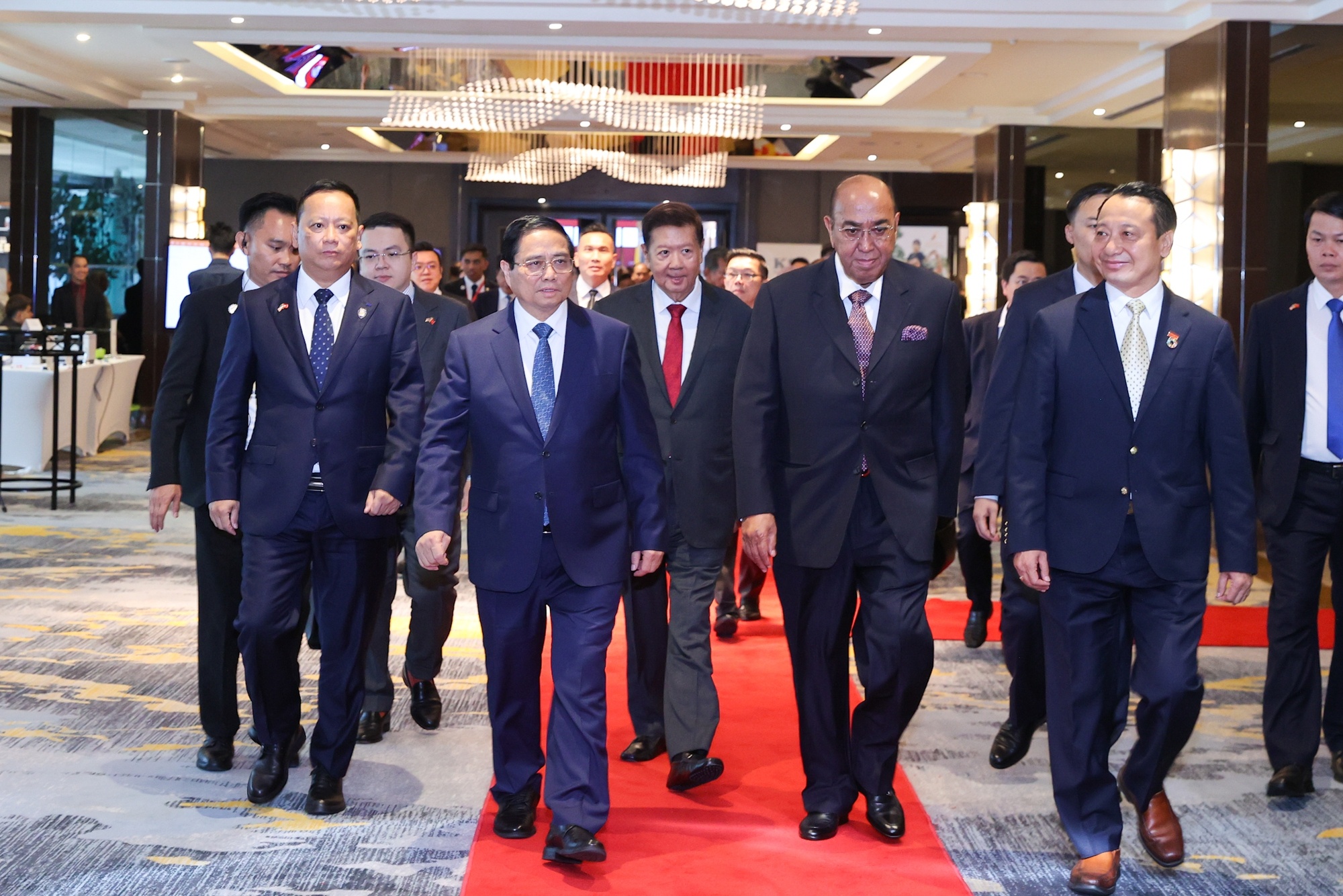 'Viet Nam dang la nen kinh te tang truong nhanh nhat ASEAN' hinh anh