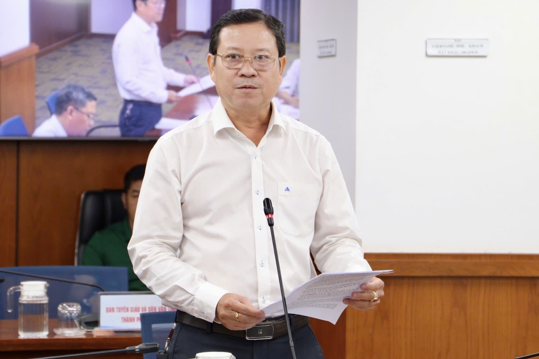 Can bo huyen o TP.HCM se di ve dau sau 1/7? hinh anh