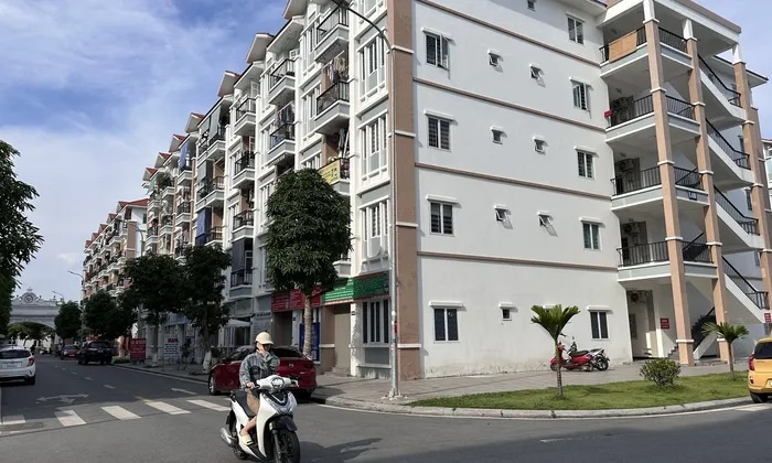 Gia nha xa hoi ngay cang dat do hinh anh