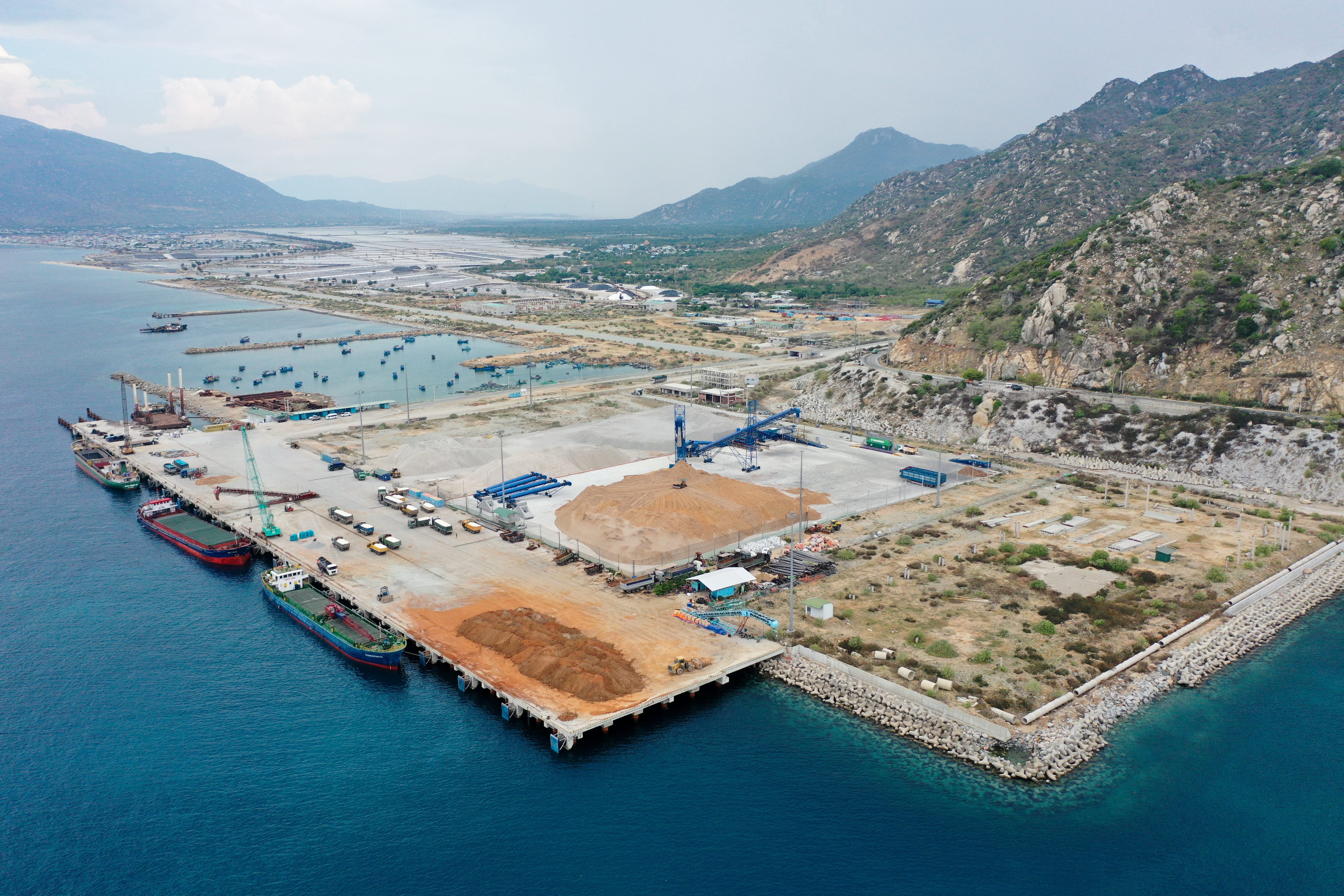 Trung Nam dau tu gan 3.900 ty dong xay khu cong nghiep Ca Na hinh anh