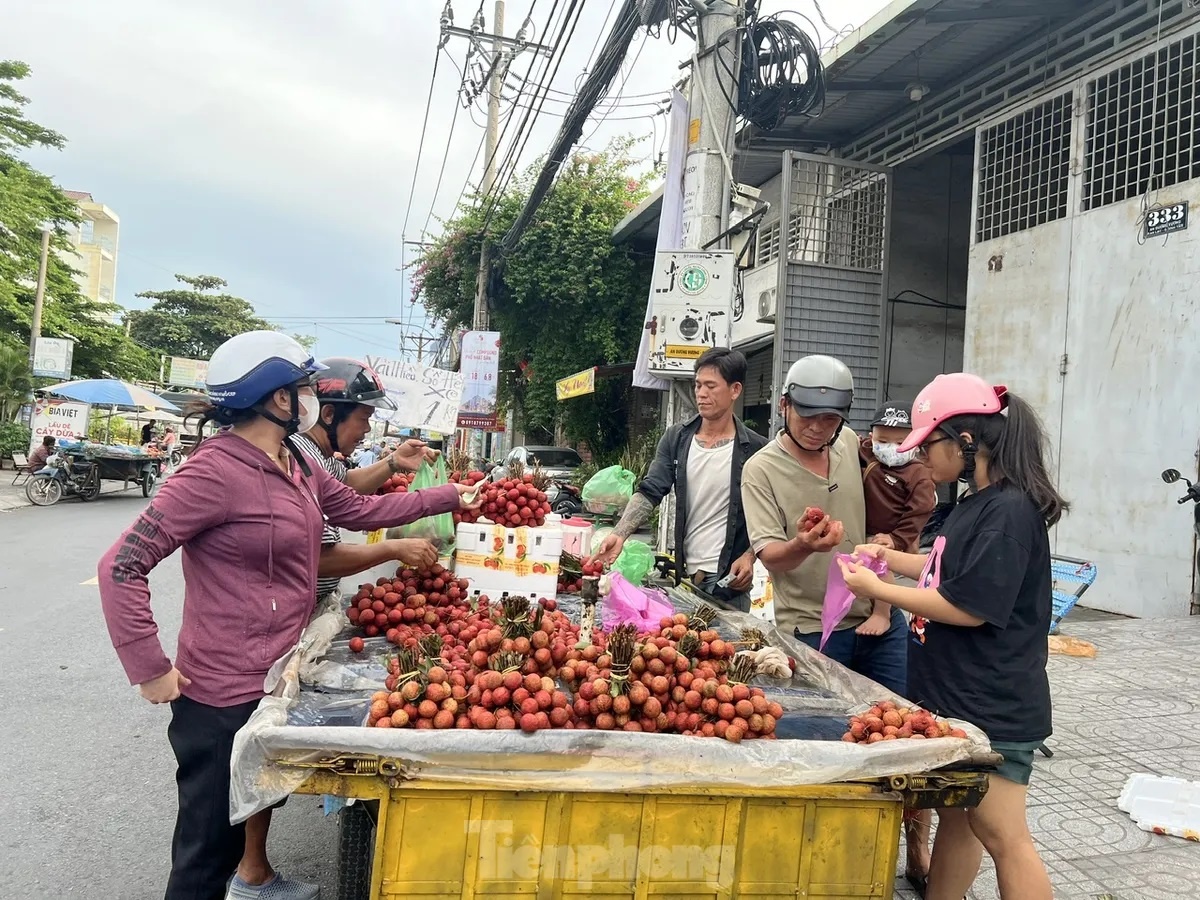 nguoi dan tphcm,  vai thieu anh 2