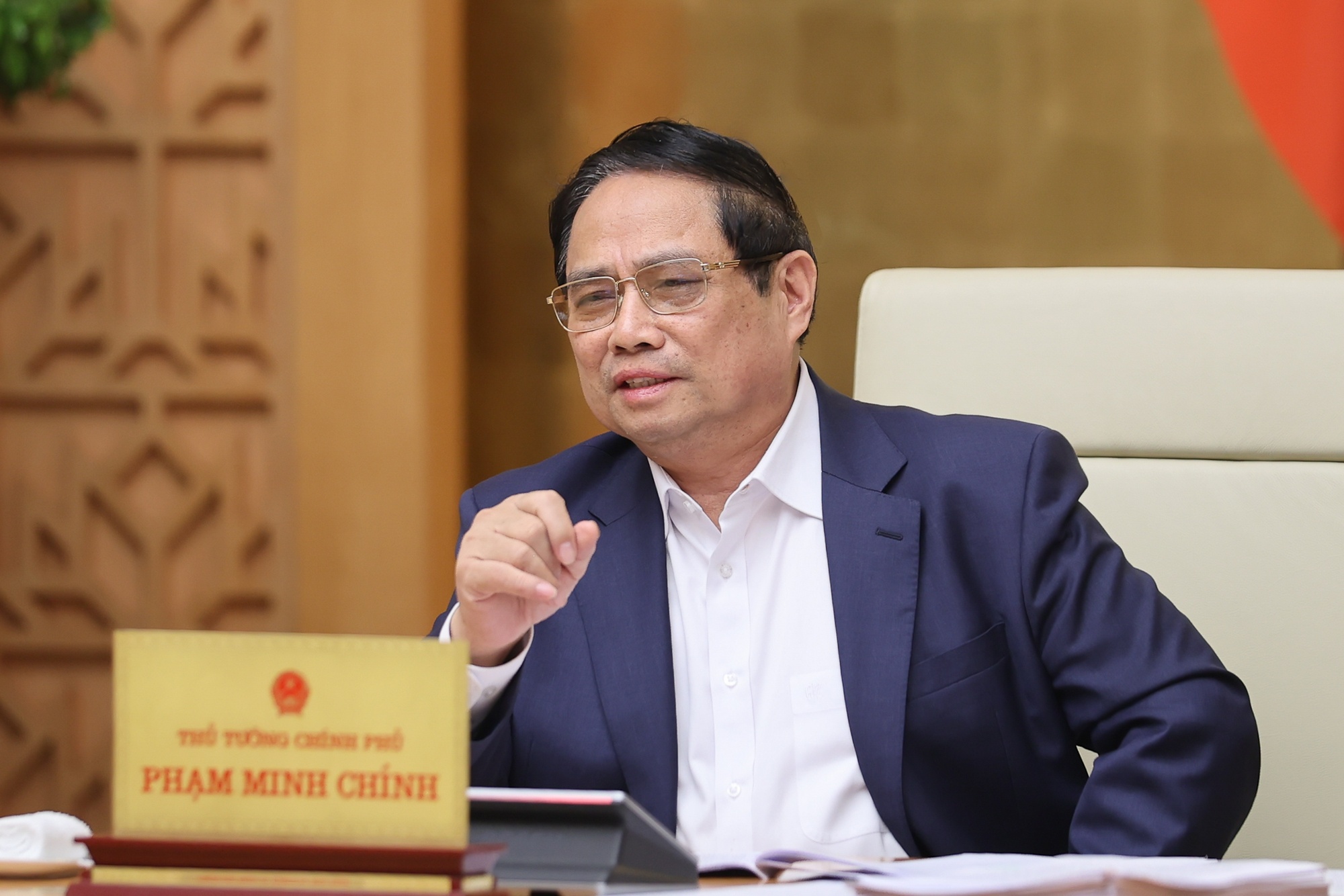 Thu tuong: Xem xet go bo cong cu hanh chinh ve han muc tin dung hinh anh