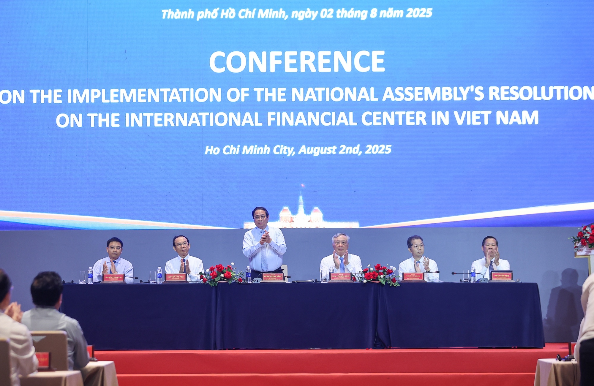 Thu tuong chu tri hoi nghi ve Trung tam tai chinh quoc te tai TP.HCM hinh anh