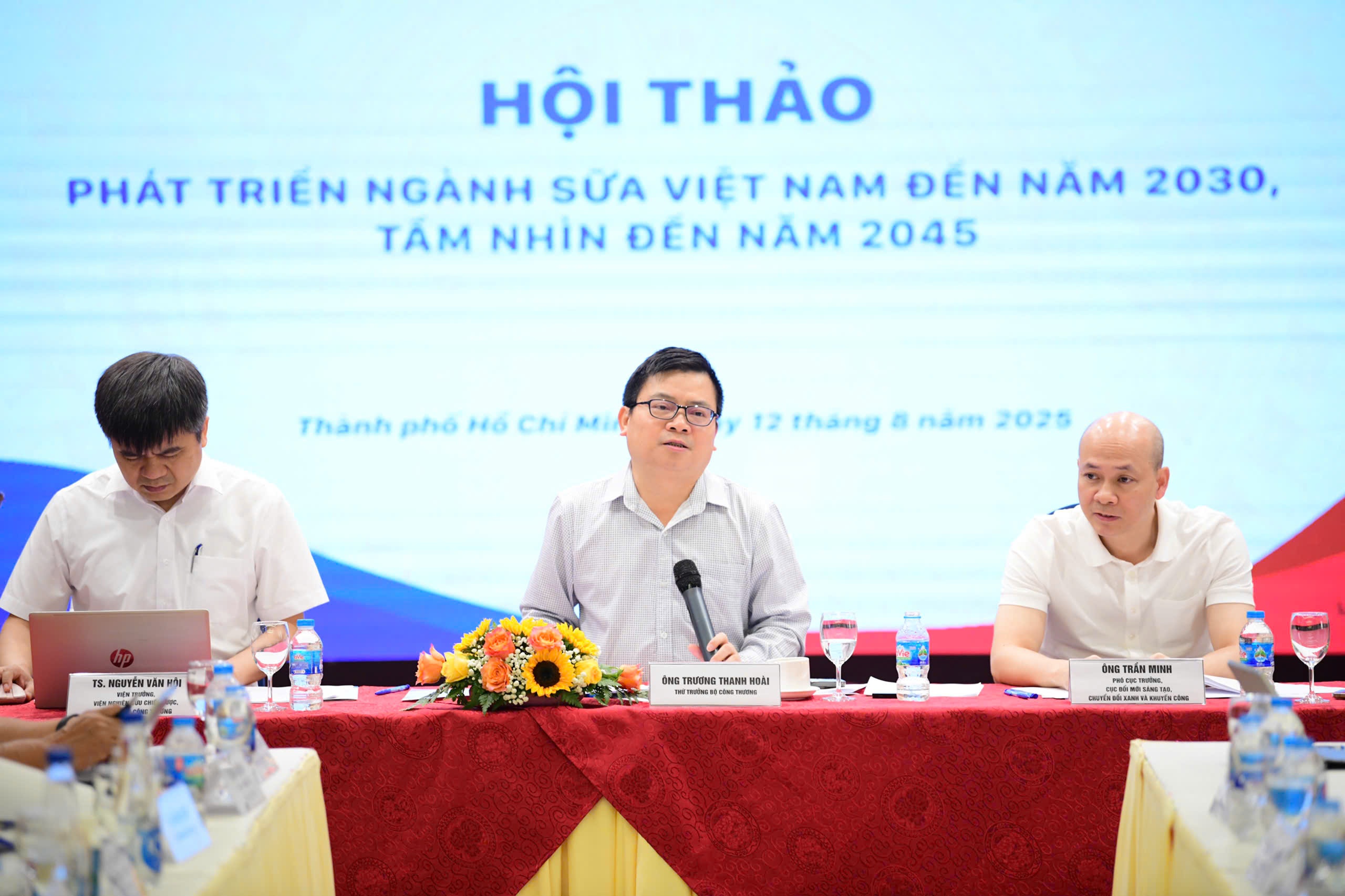 Sua Viet Nam,  bo cong thuong anh 1