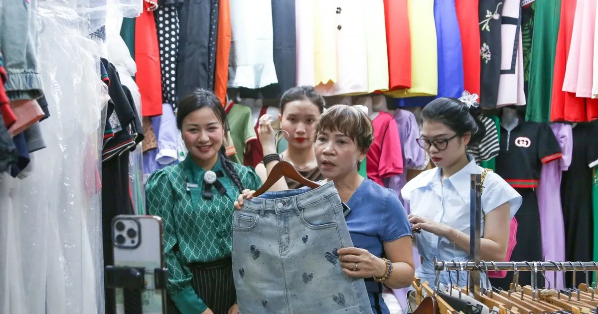 Doanh thu bao nhieu thi phai dong thue? hinh anh