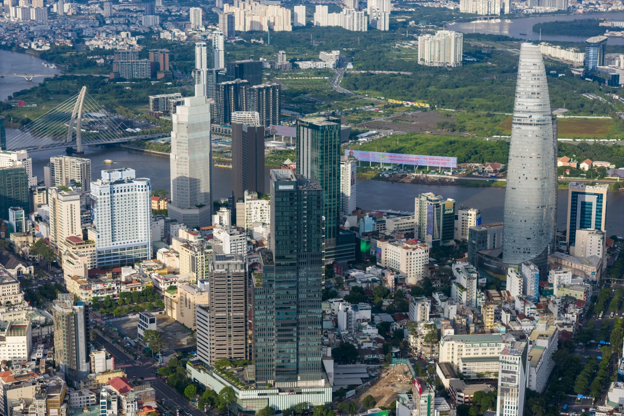 trung tam tai chinh anh 2