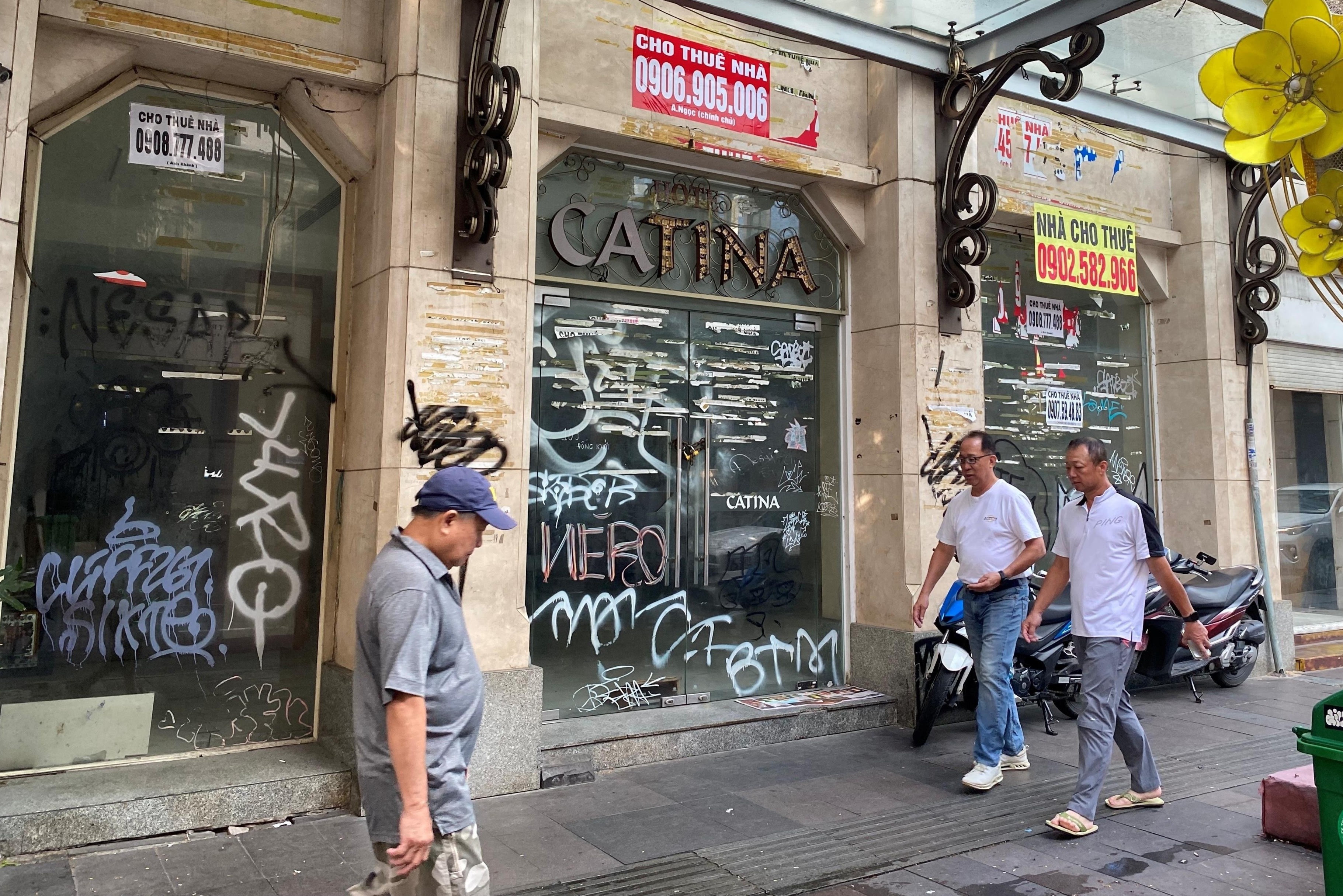 Mat bang gia thue tien ty/thang bo trong o TP.HCM hinh anh