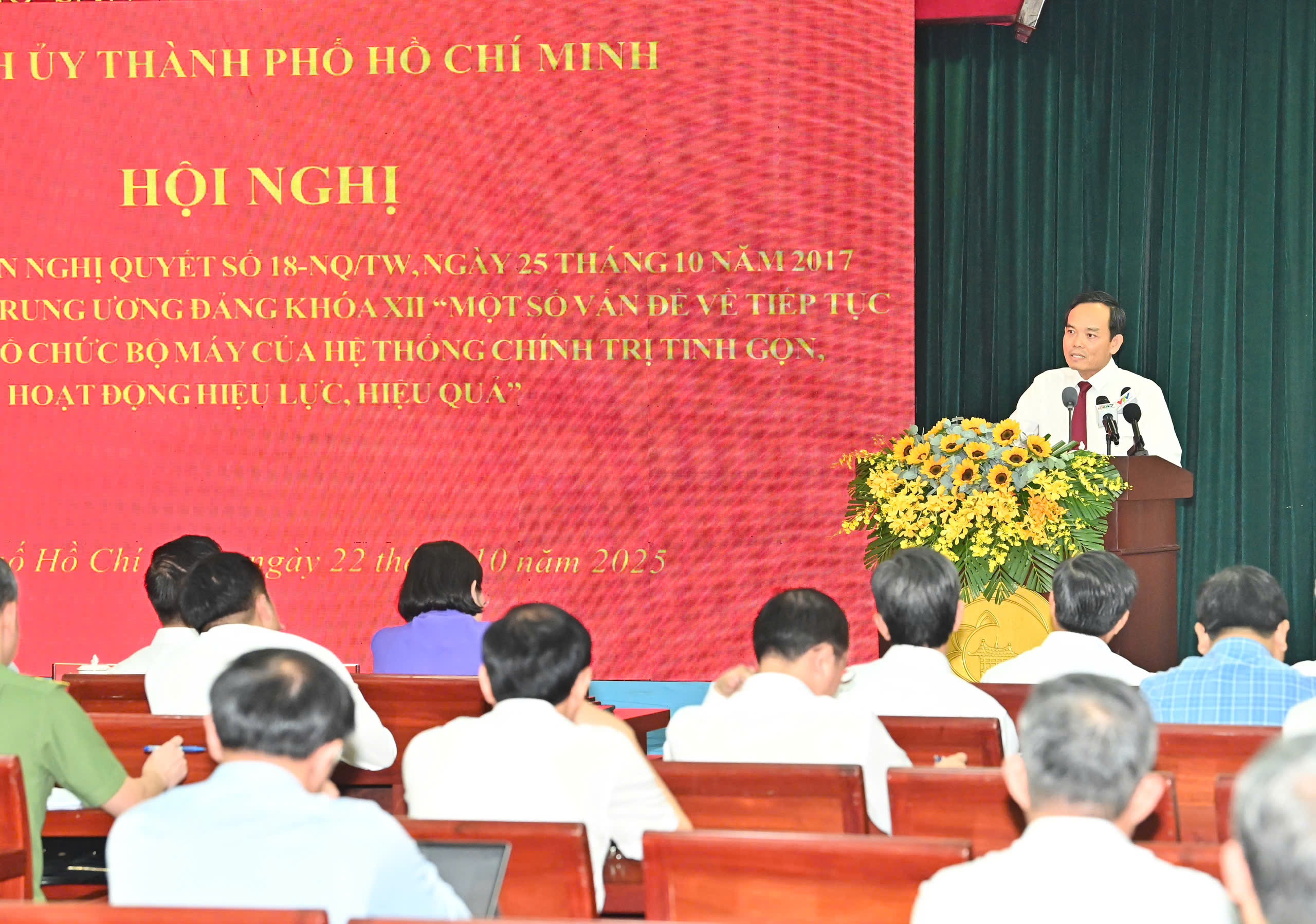 bi thu tp.hcm anh 1
