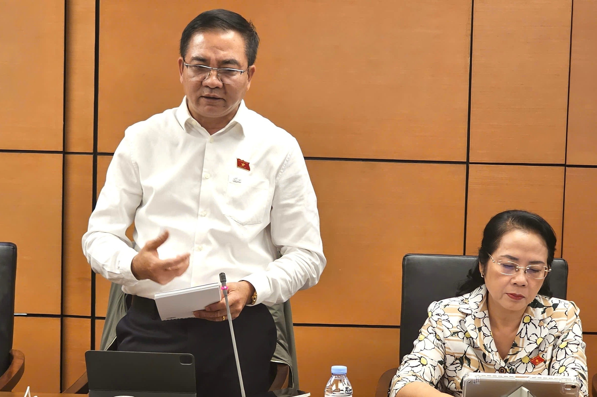 Dai bieu Quoc hoi ke noi kho cua ho dan 3 doi ket trong quy hoach treo hinh anh