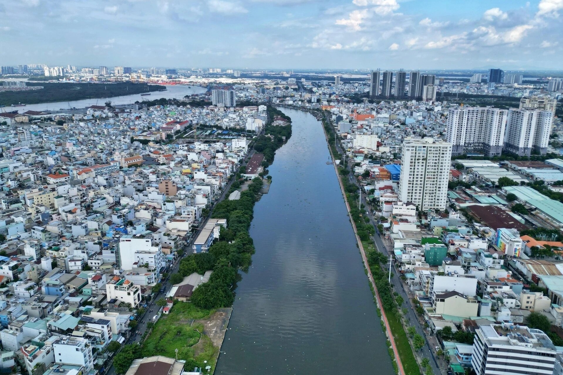 TP.HCM chi hon 22.000 ty cai tao cac diem den ket xe, ngap nuoc hinh anh