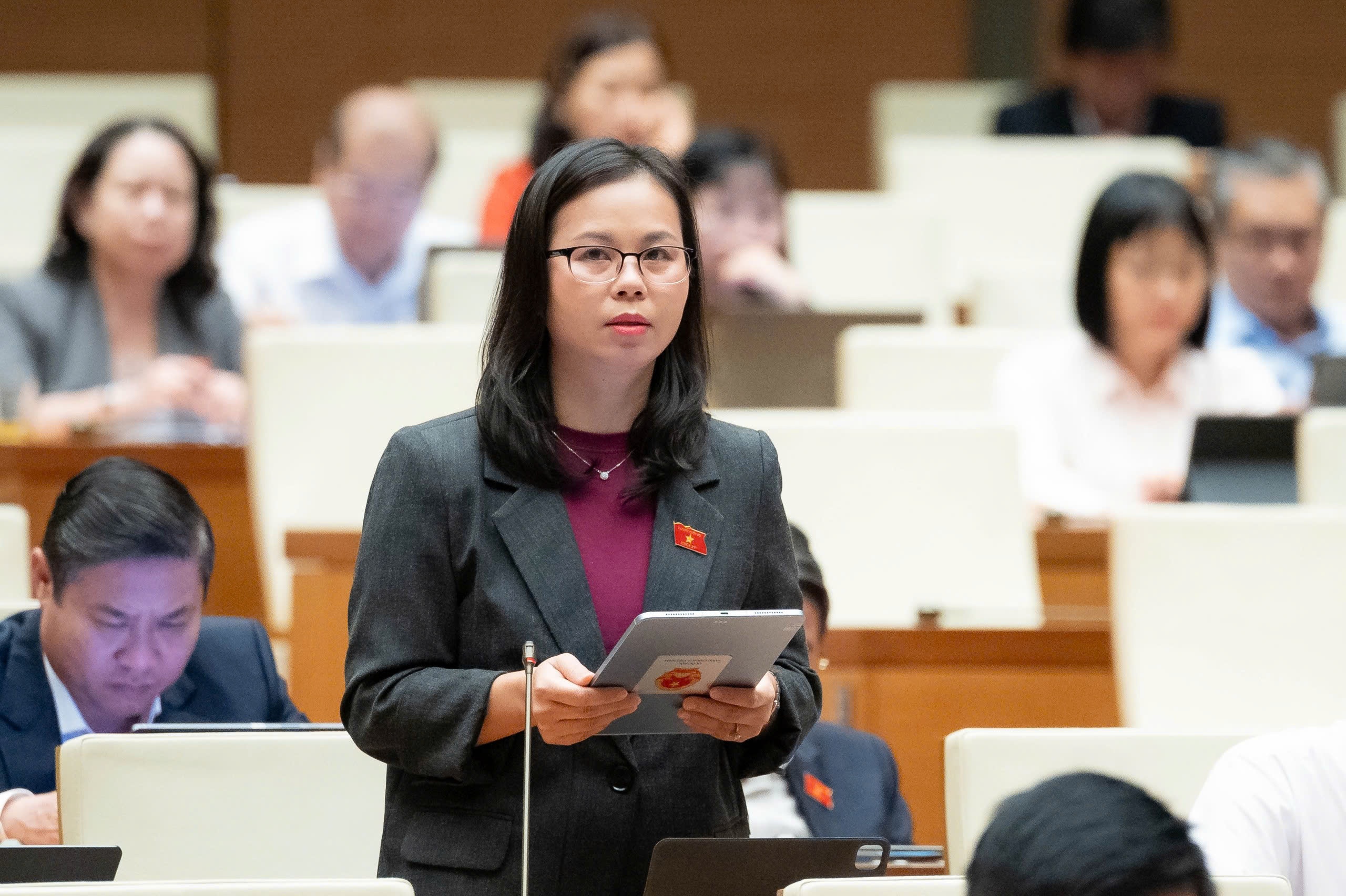 ghe an toan tre em,  Chu Thi Hong Thai anh 1