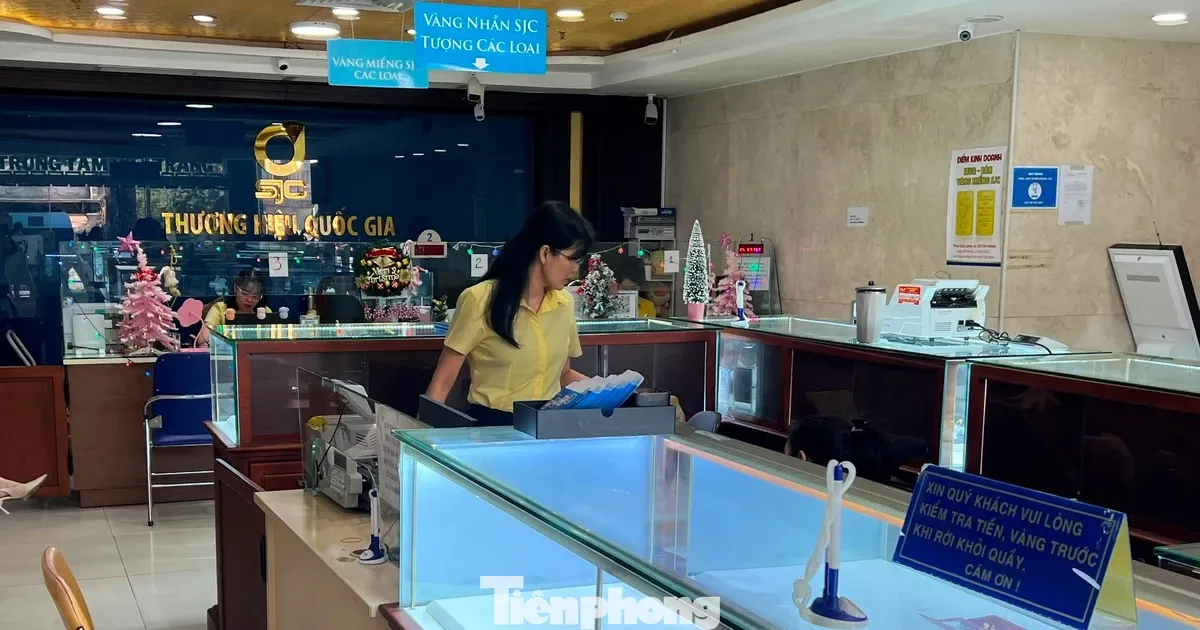 Nhieu tiem vang TP.HCM bong dung vang tanh hinh anh