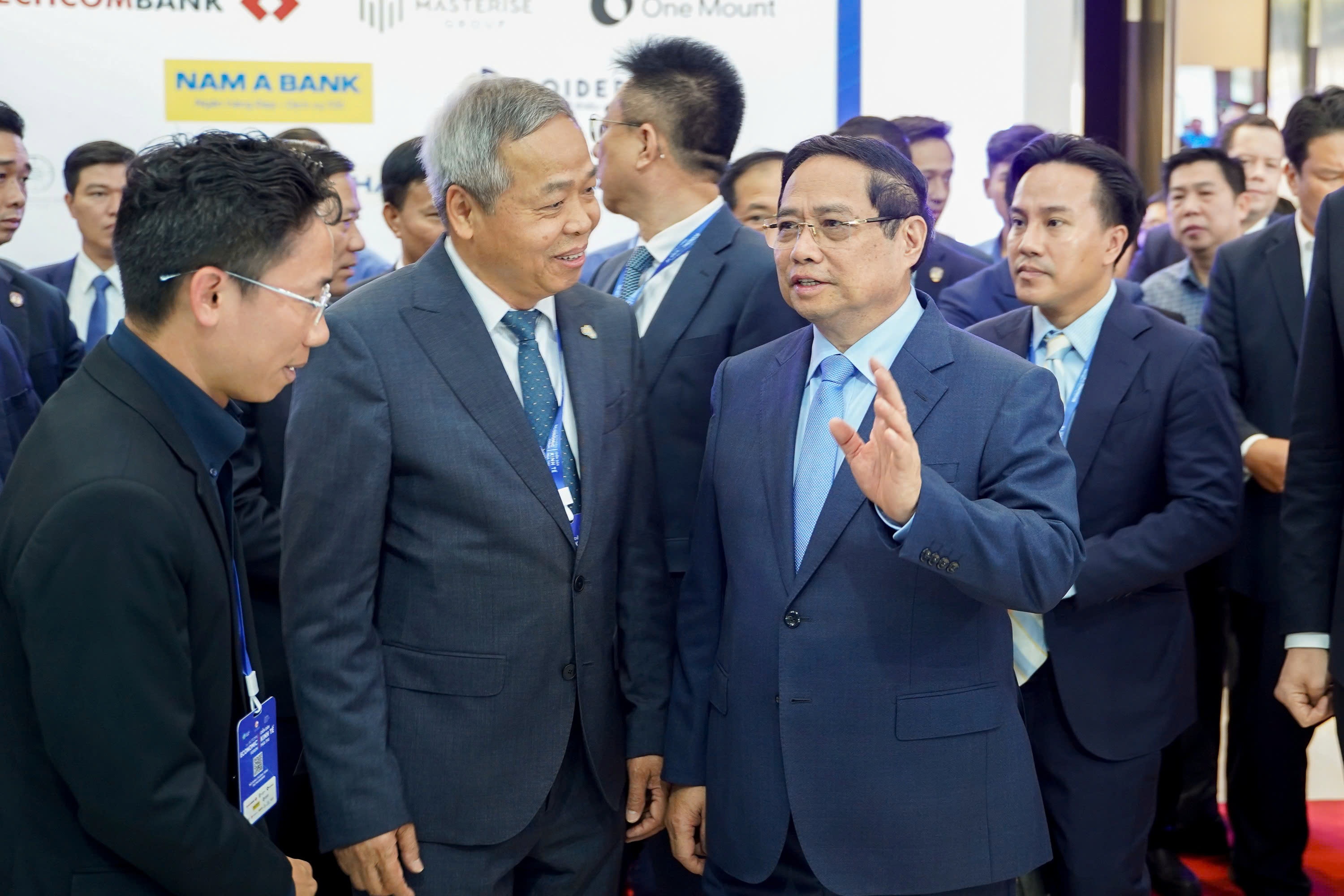 dien dan kinh te anh 1