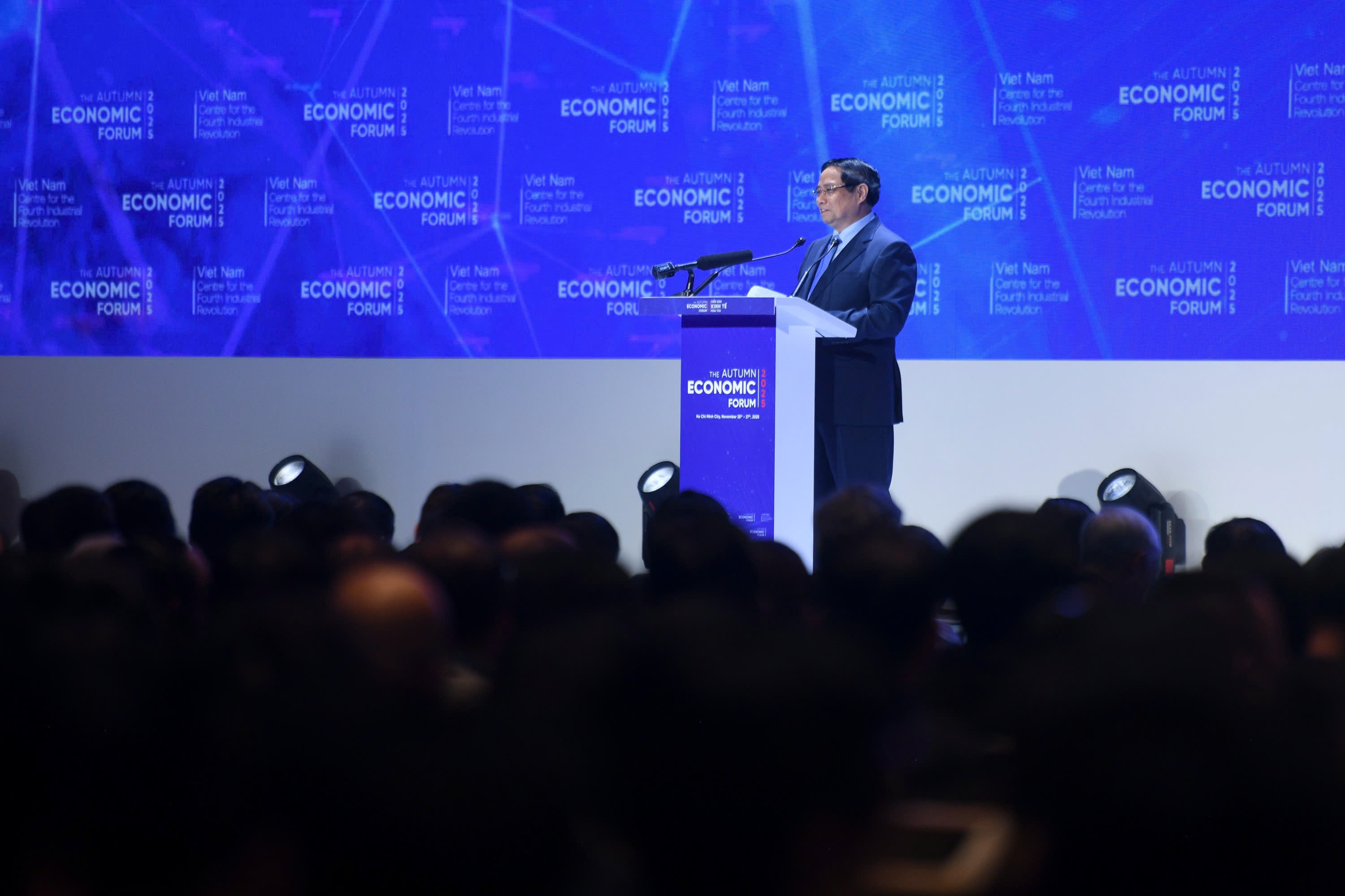 dien dan kinh te anh 5