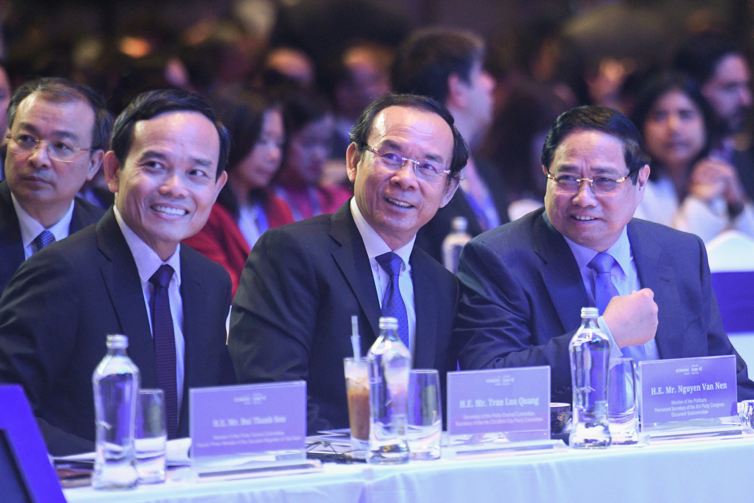 dien dan kinh te anh 4