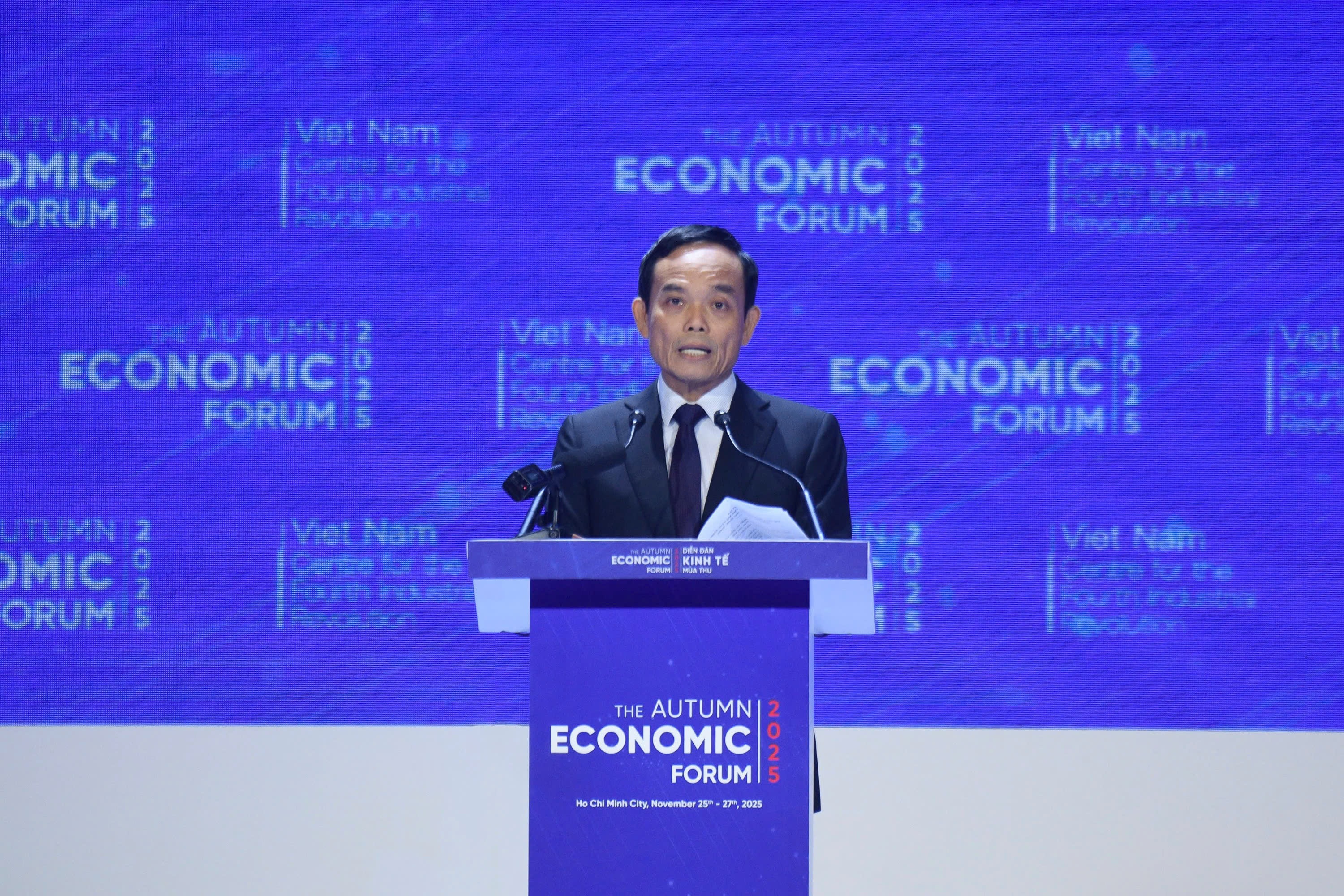 dien dan kinh te anh 6