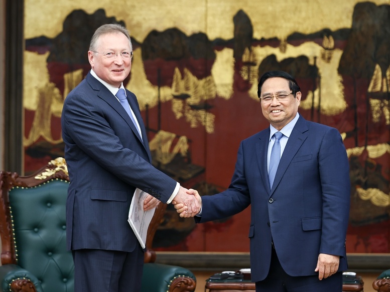 Tap doan dau khi Nga de xuat xay trung tam nang luong tai Viet Nam hinh anh