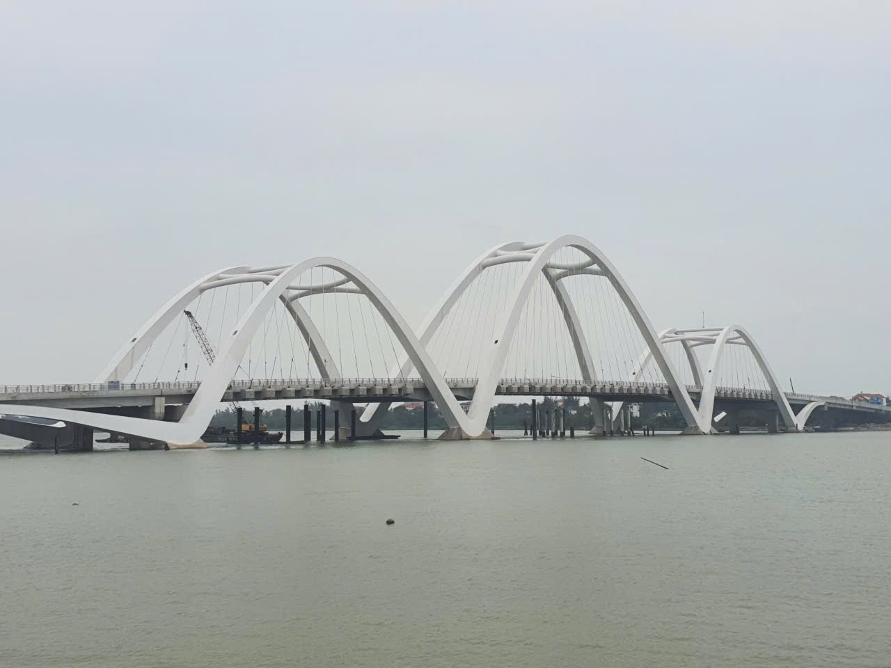 Vuong mat bang, du an cau nghin ty o Quang Tri nguy co lo hen hinh anh