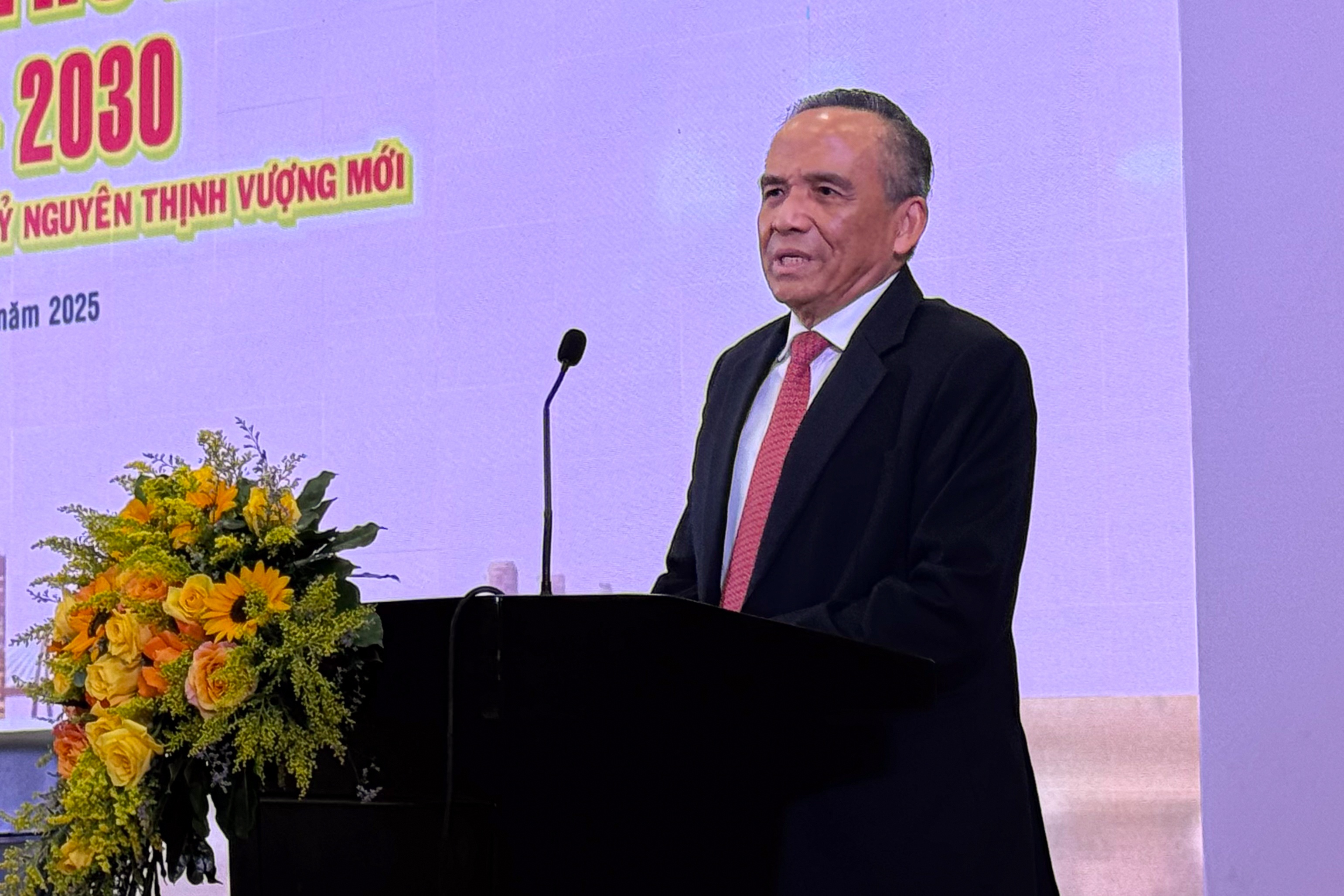 Ong Le Hoang Chau lam Chu tich Hiep hoi Bat dong san TP.HCM den 2030 hinh anh