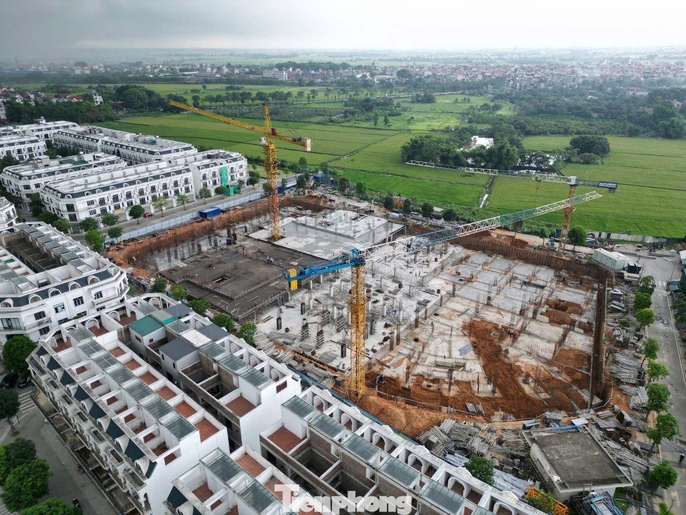 Ly do Bo Xay dung muon sua 2 luat ve bat dong san trong 2026 hinh anh