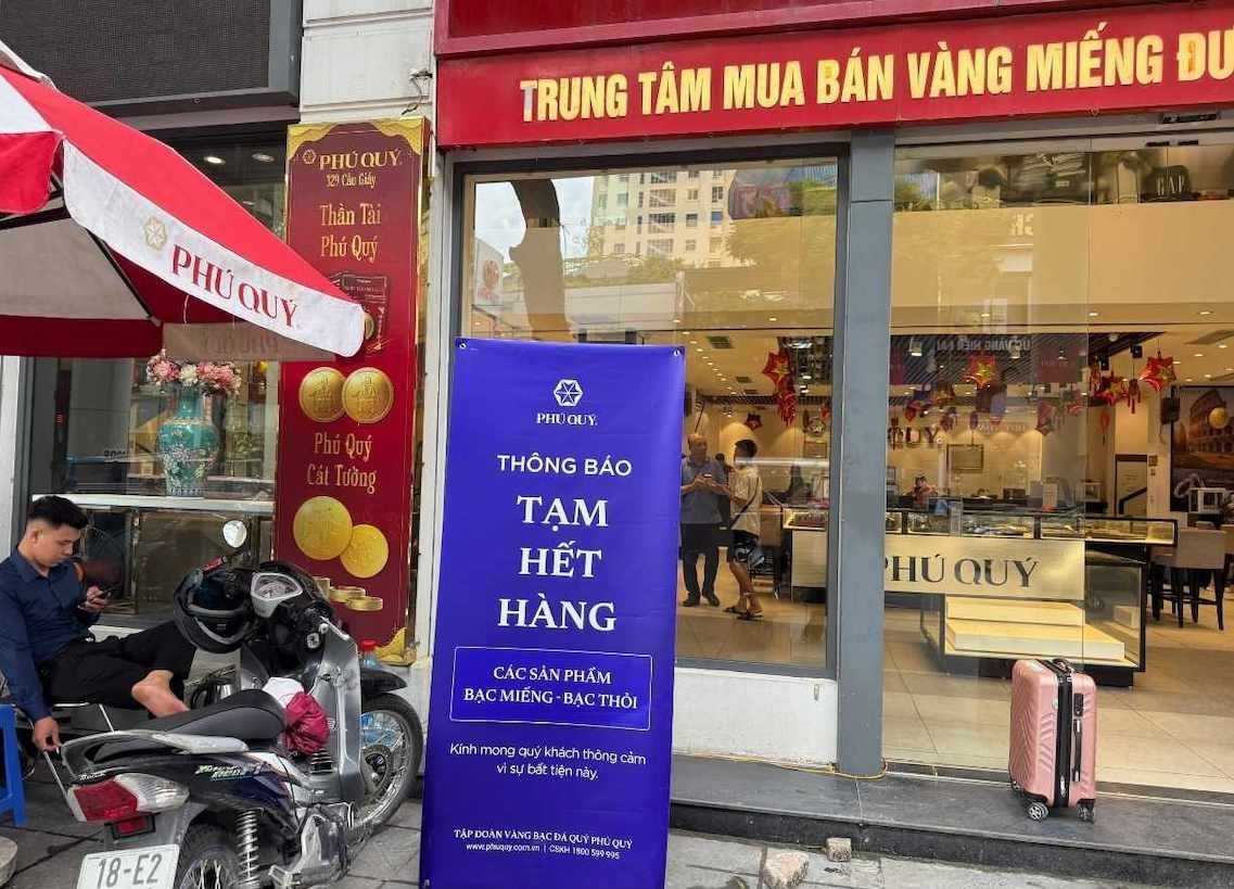 Gia bac tang 169%/nam, dieu gi dang xay ra? hinh anh