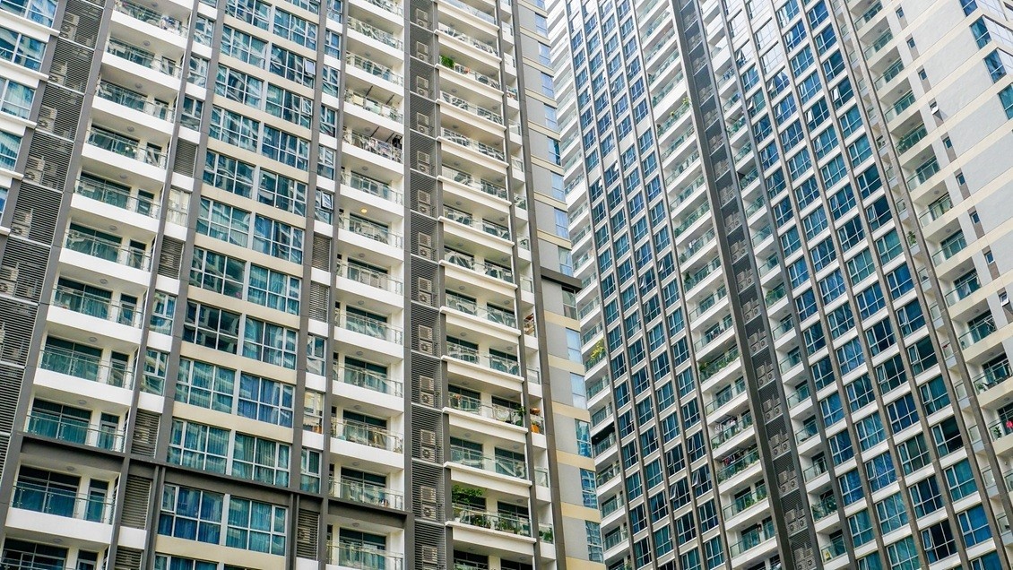 Chung cu Ha Noi cham 6.500 USD/m2, nha lien tho 'ha nhiet' hinh anh