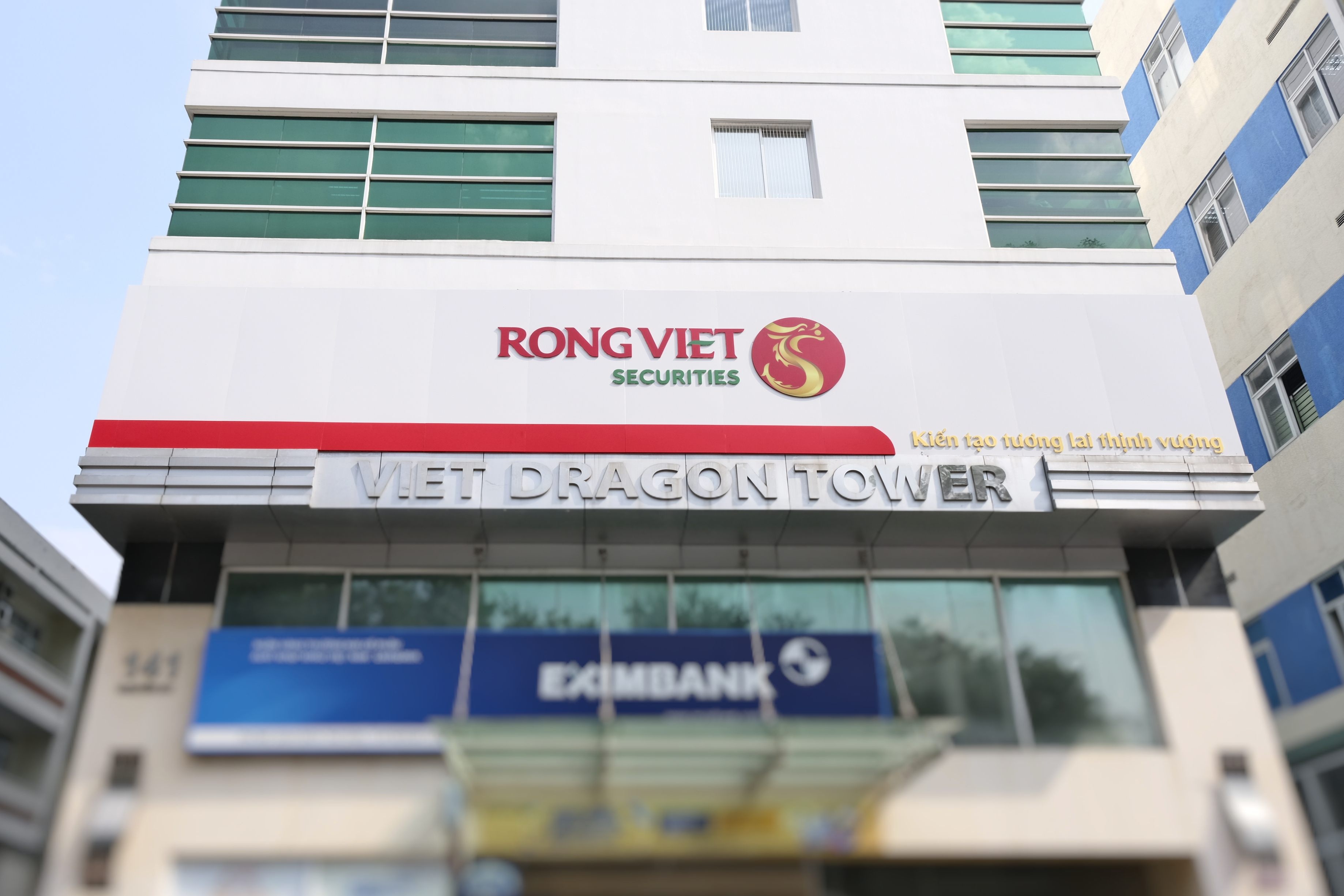 Chung khoan Rong Viet tiep tuc bao doanh thu nghin ty nam 2025 hinh anh