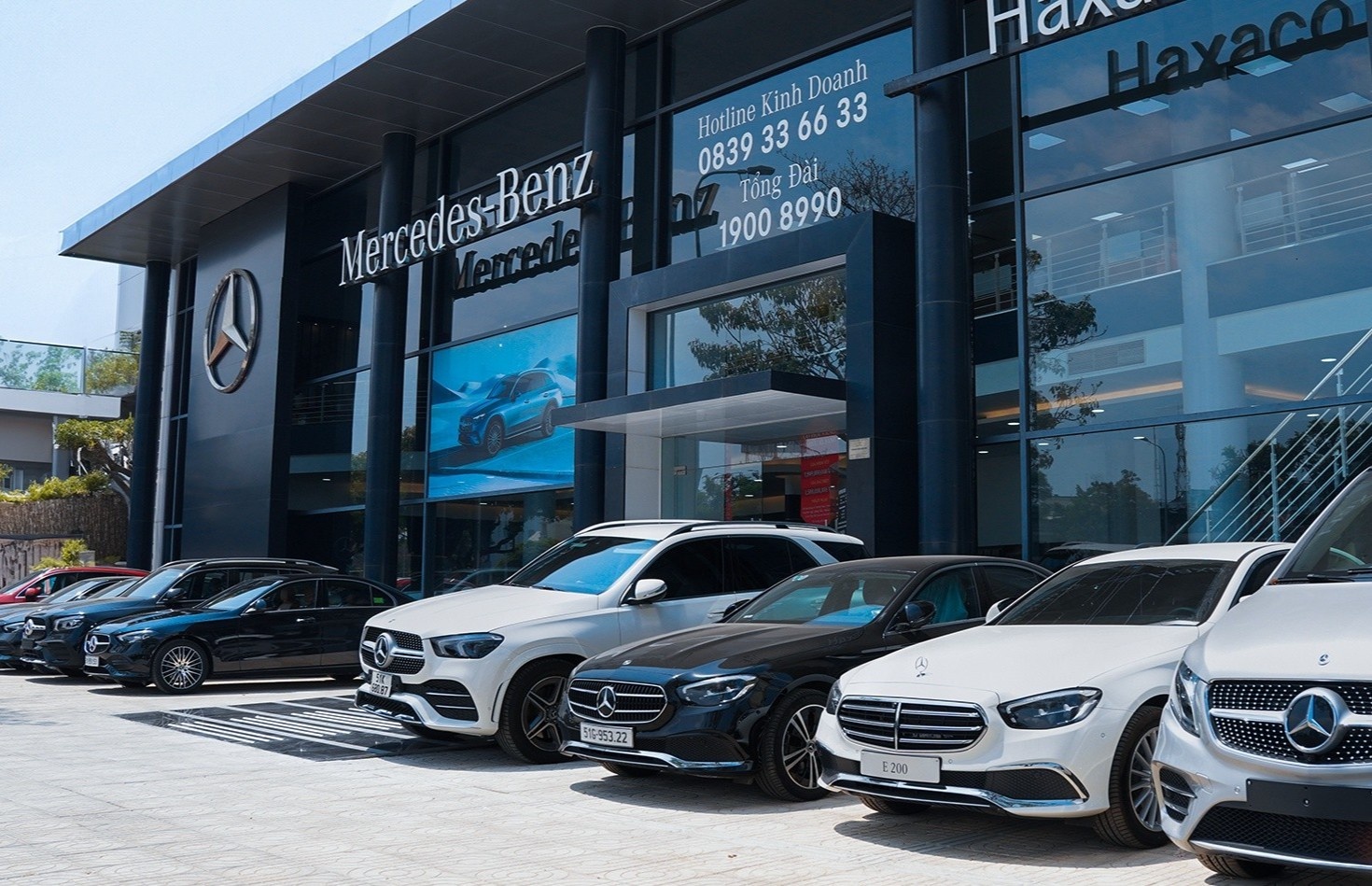 Lai giam sau, nha phan phoi Mercedes lai muon ban 'dat vang' TP.HCM hinh anh