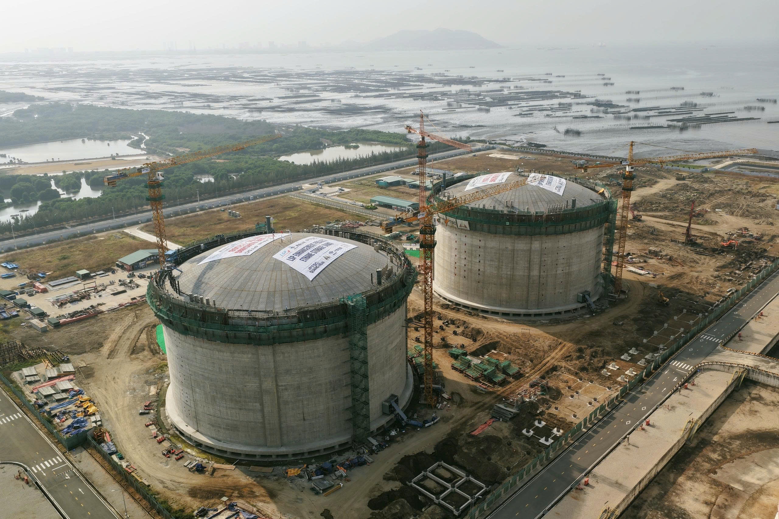 'Ong lon' Thai Lan goi Viet Nam la trung tam van hanh chien luoc hinh anh