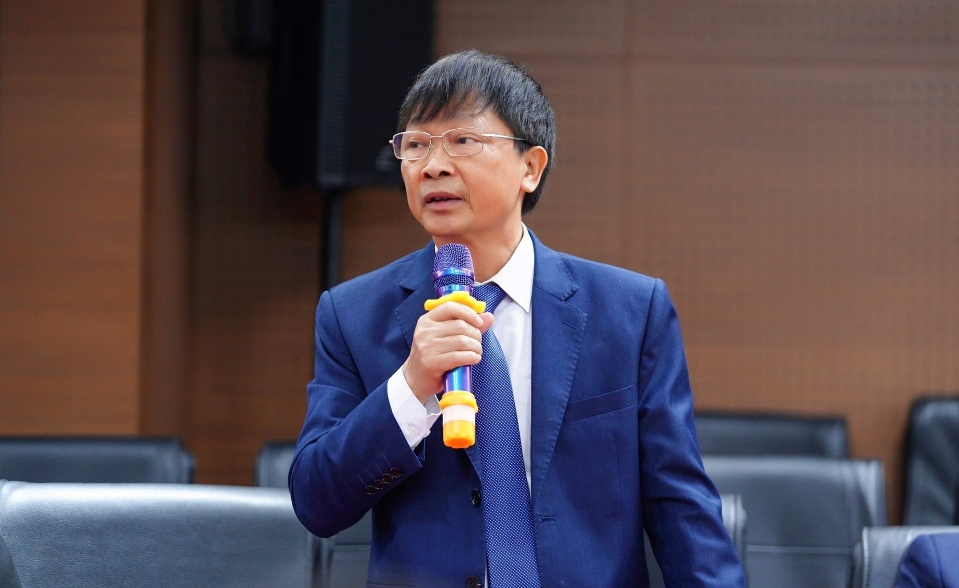 Vinaconex thong bao cuu Chu tich bi bat tam giam hinh anh