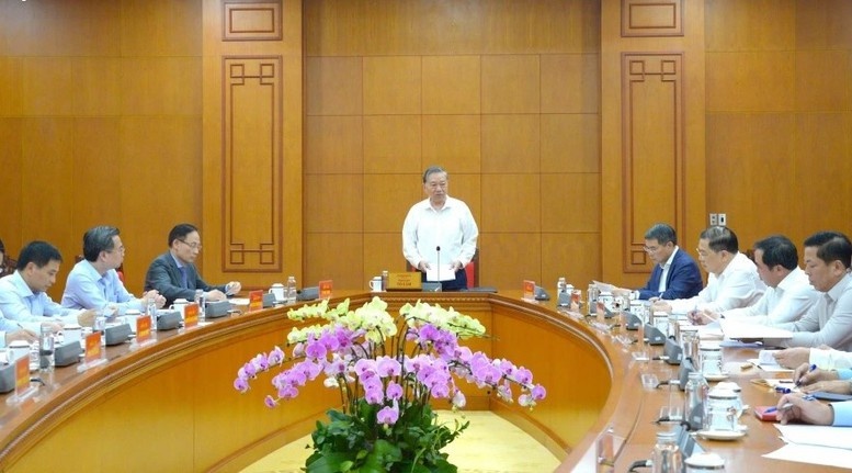 co cau nen kinh te anh 2