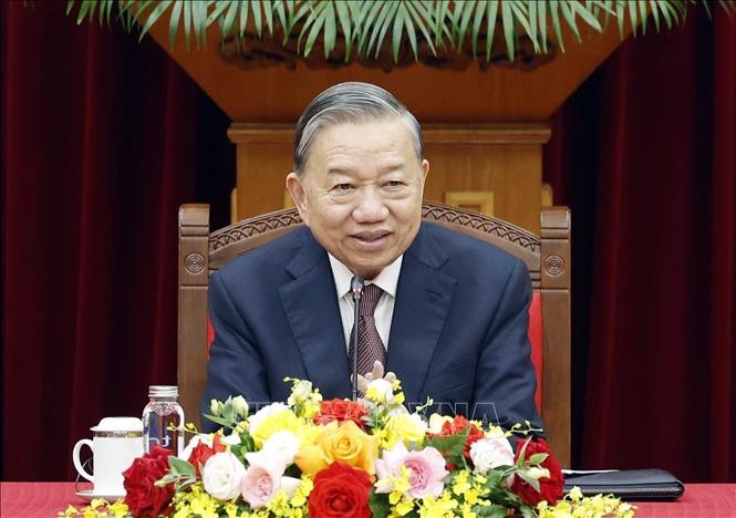 Tong Bi thu: Kinh te co von dau tu nuoc ngoai duoc doi xu binh dang hinh anh