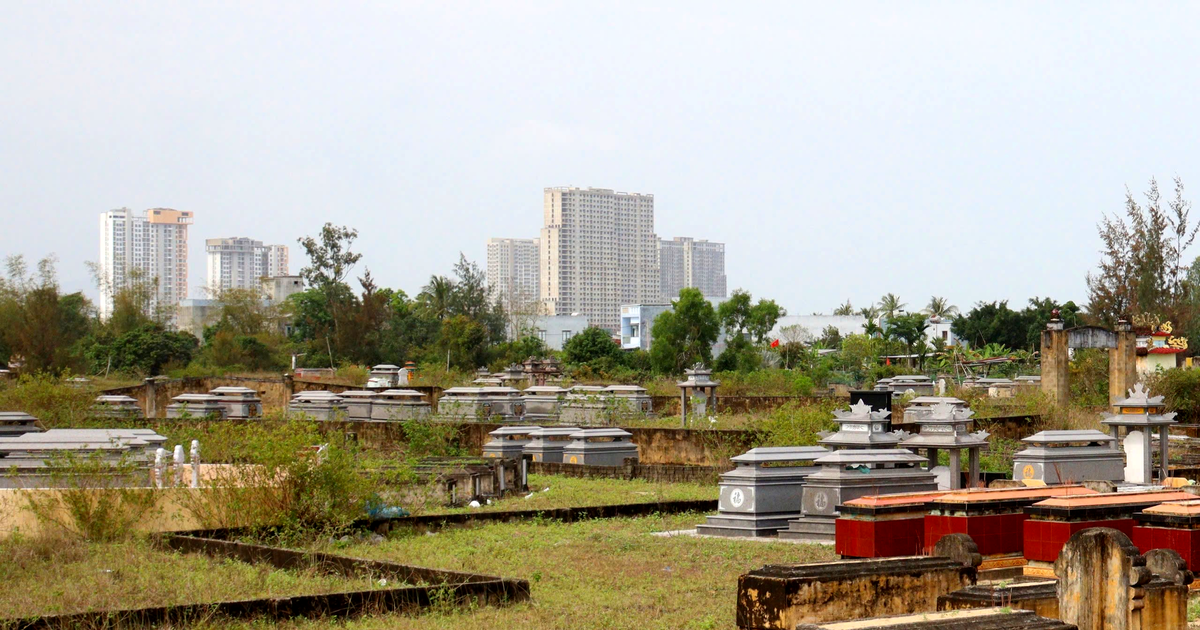 Da Nang tinh di doi gan 400.000 ngoi mo de tai thiet do thi hinh anh