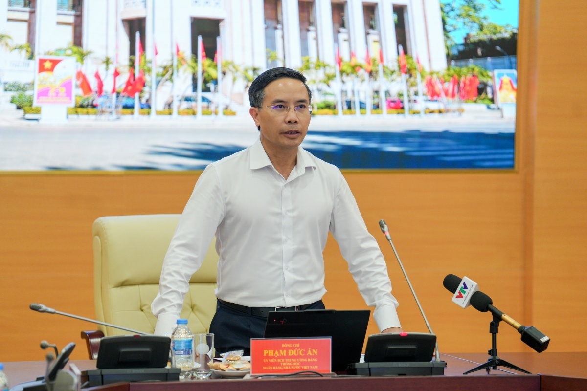 46 ngan hang cam ket giam lai suat sau cuoc hop voi tan Thong doc NHNN hinh anh