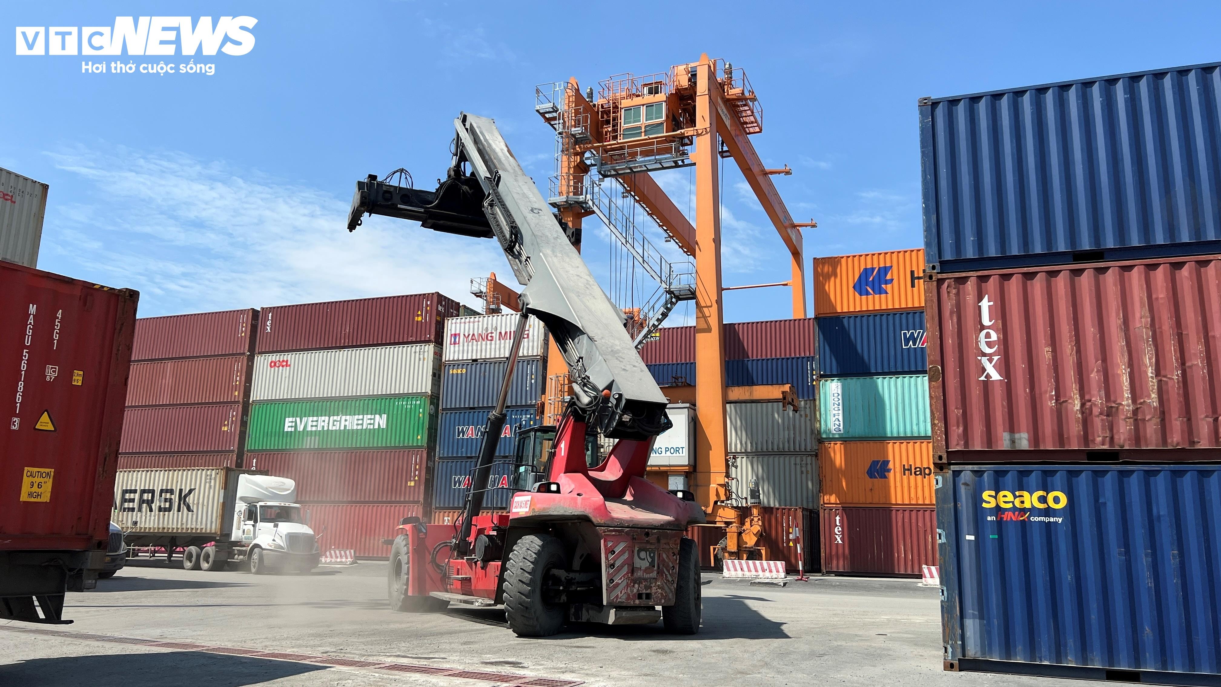trung tam logistic anh 6