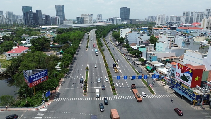 TP.HCM tinh lam duong tren cao o khu Nam, noi cau Thu Thiem 4 hinh anh