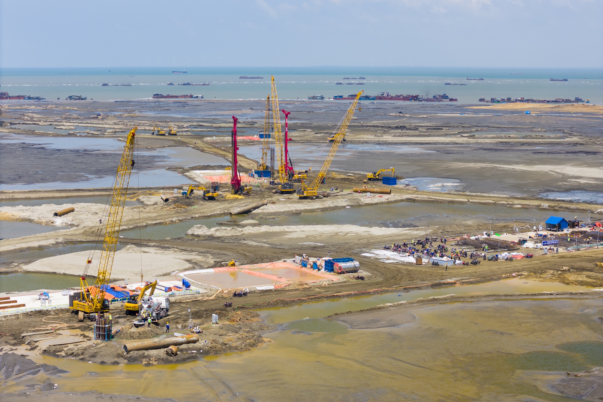 nh&agrave; thầu x&acirc;y dựng ảnh 2