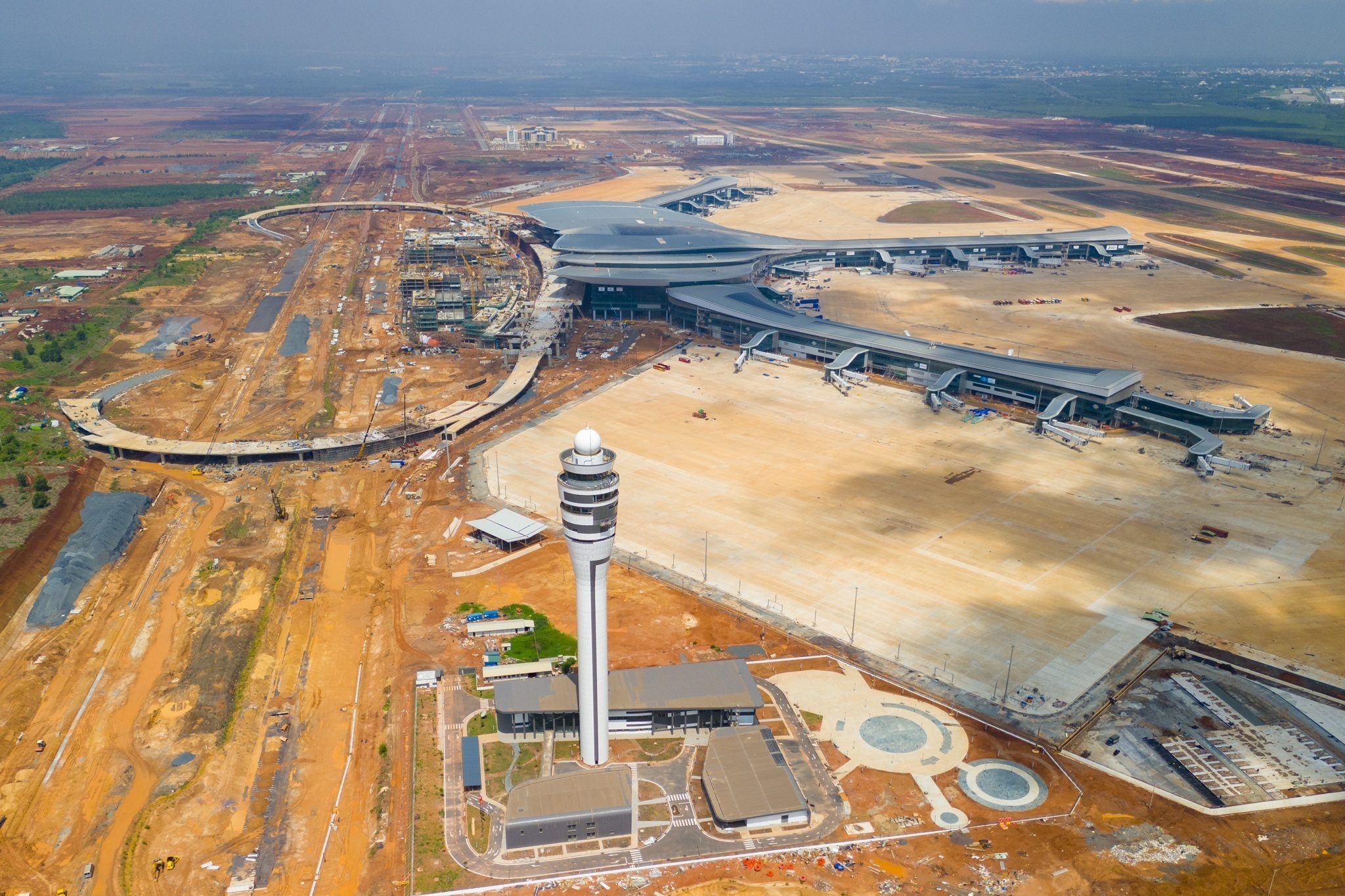 s&acirc;n bay long th&agrave;nh ảnh 1
