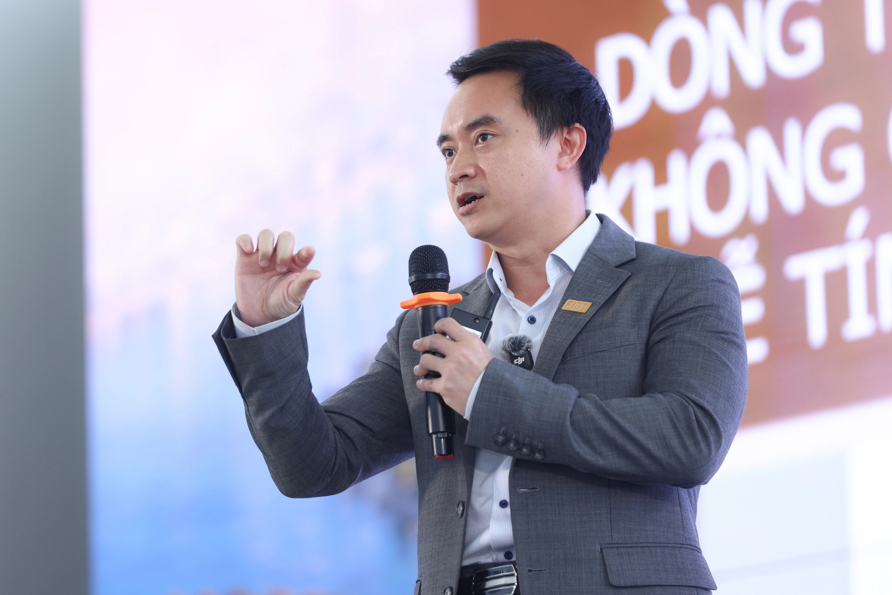 bat dong san anh 2