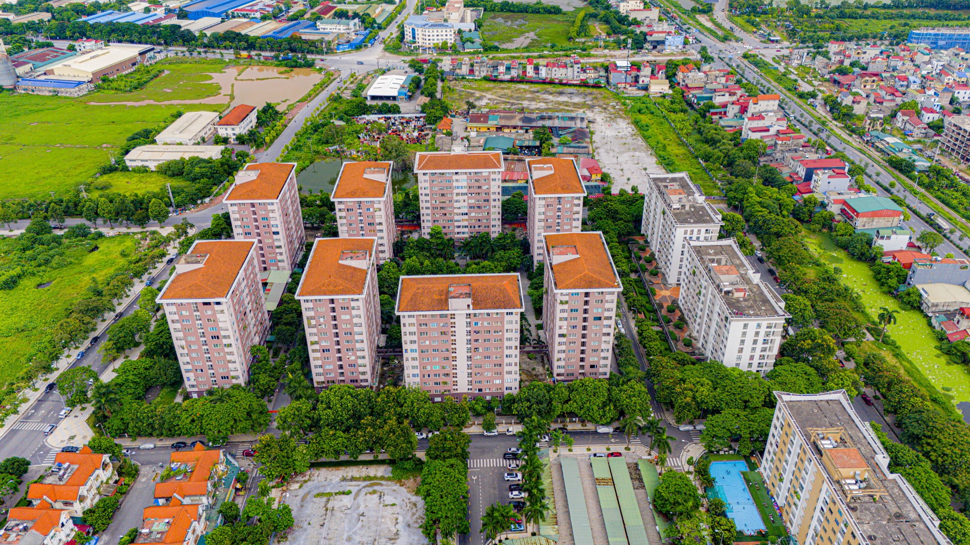 nh&agrave; đất ảnh 1