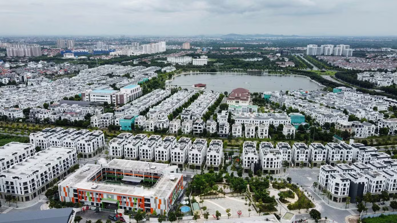 nh&agrave; đất ảnh 2